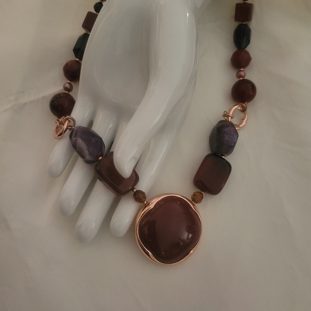 Eiteene Aigner Pink Gold & Burgandy Necklace
